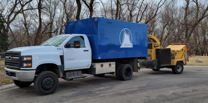 Chipping truck